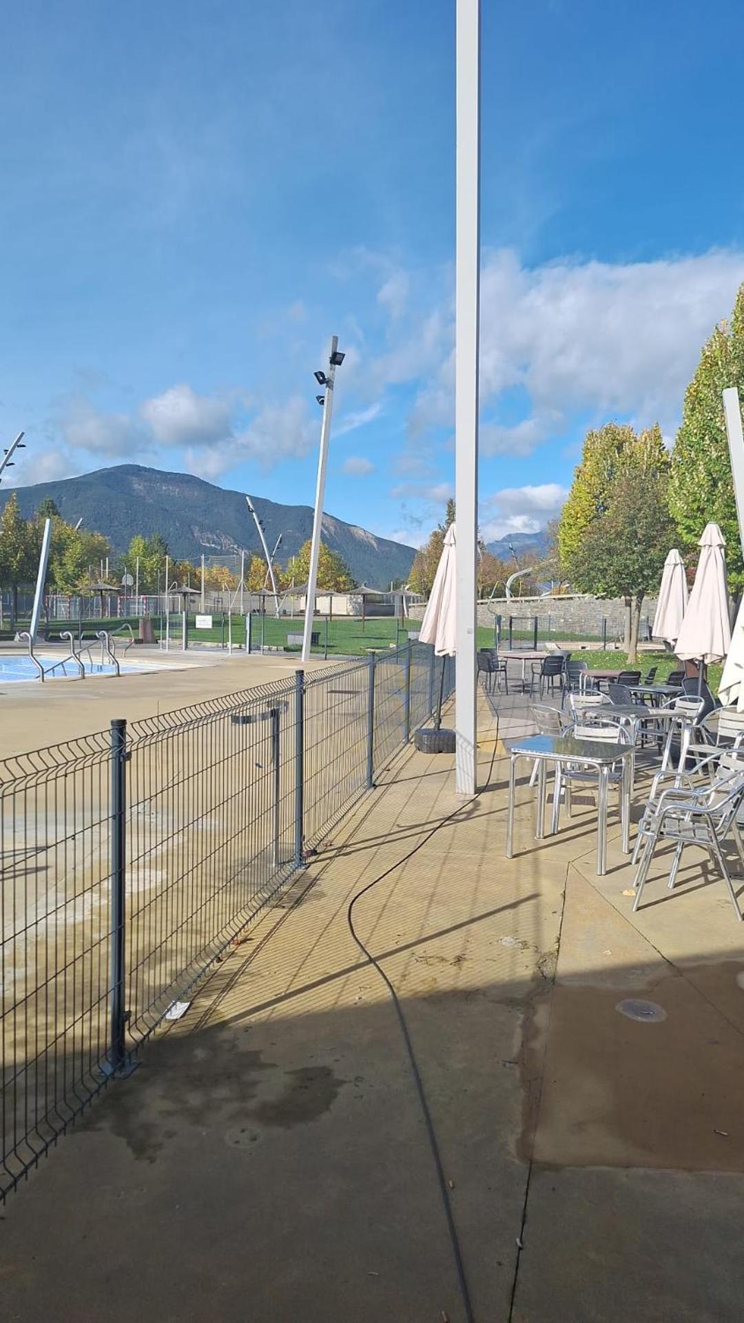 Apartamento En Urb. Las Margas Golf Sabiñánigo Εξωτερικό φωτογραφία
